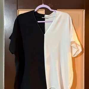 JODIFL Black and White Colorblock Short Sleeve Top